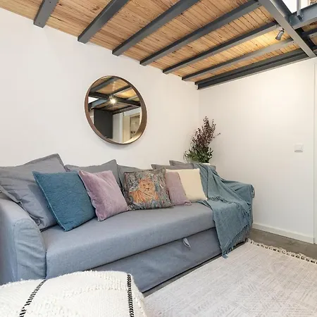 Cozy Loft For 3 Near Marques De Pombal